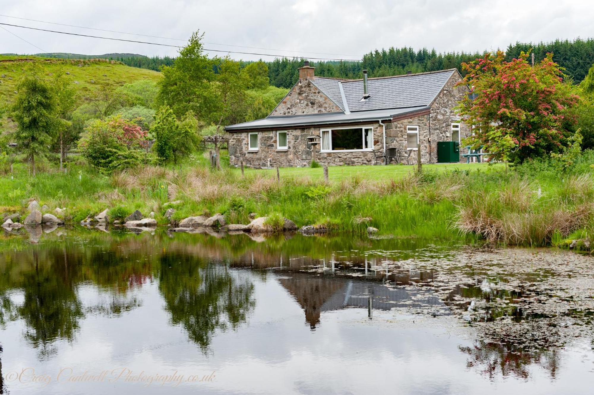 Dalnoid Cottages & Treehouses Nr Glenshee Exterior photo